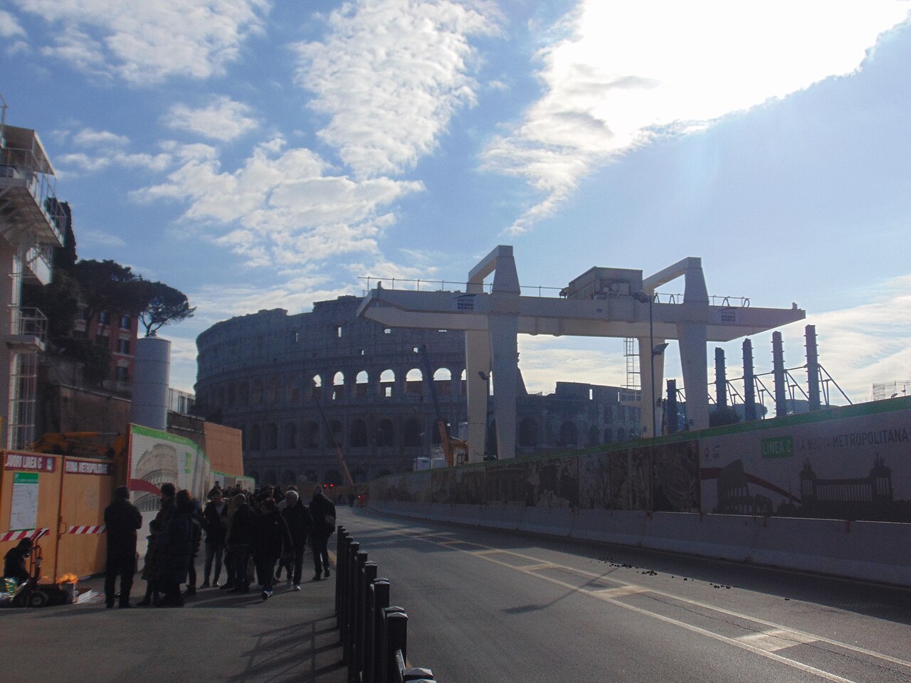 Colosseum exterior visual 2