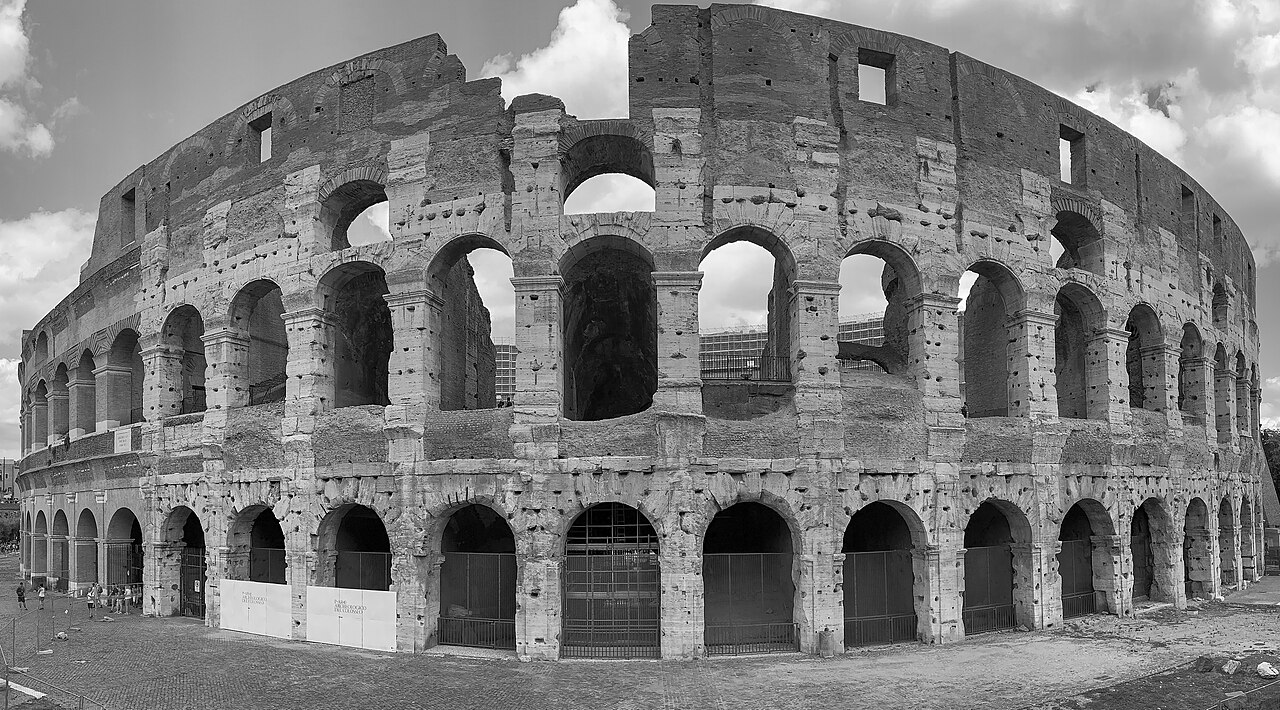 Colosseum exterior visual 3
