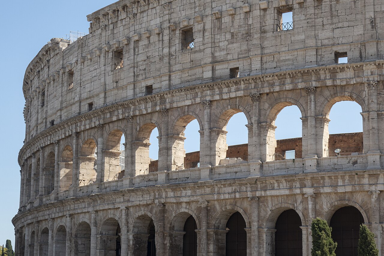 Colosseum exterior visual 4