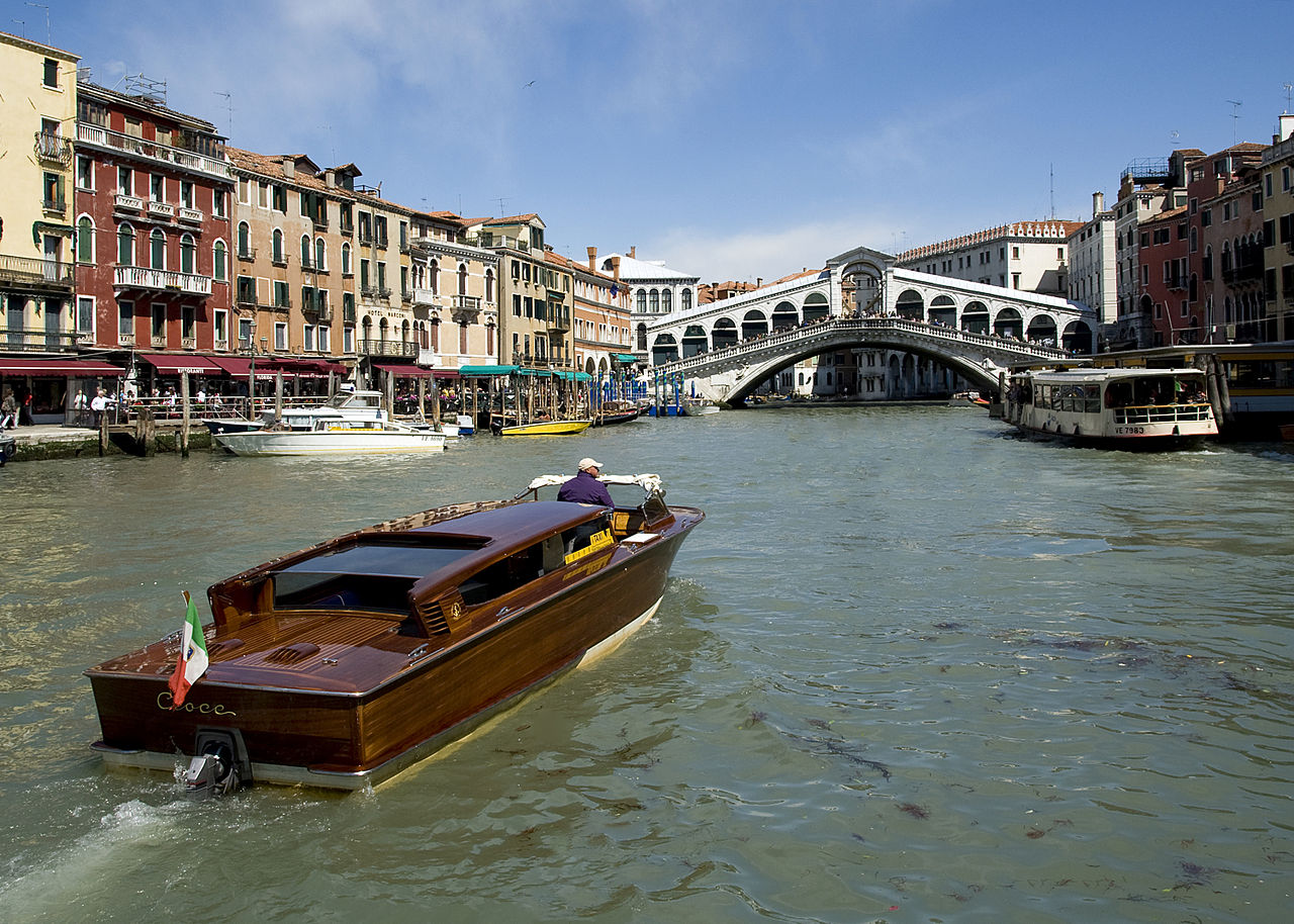 Rialto Bridge visual 3